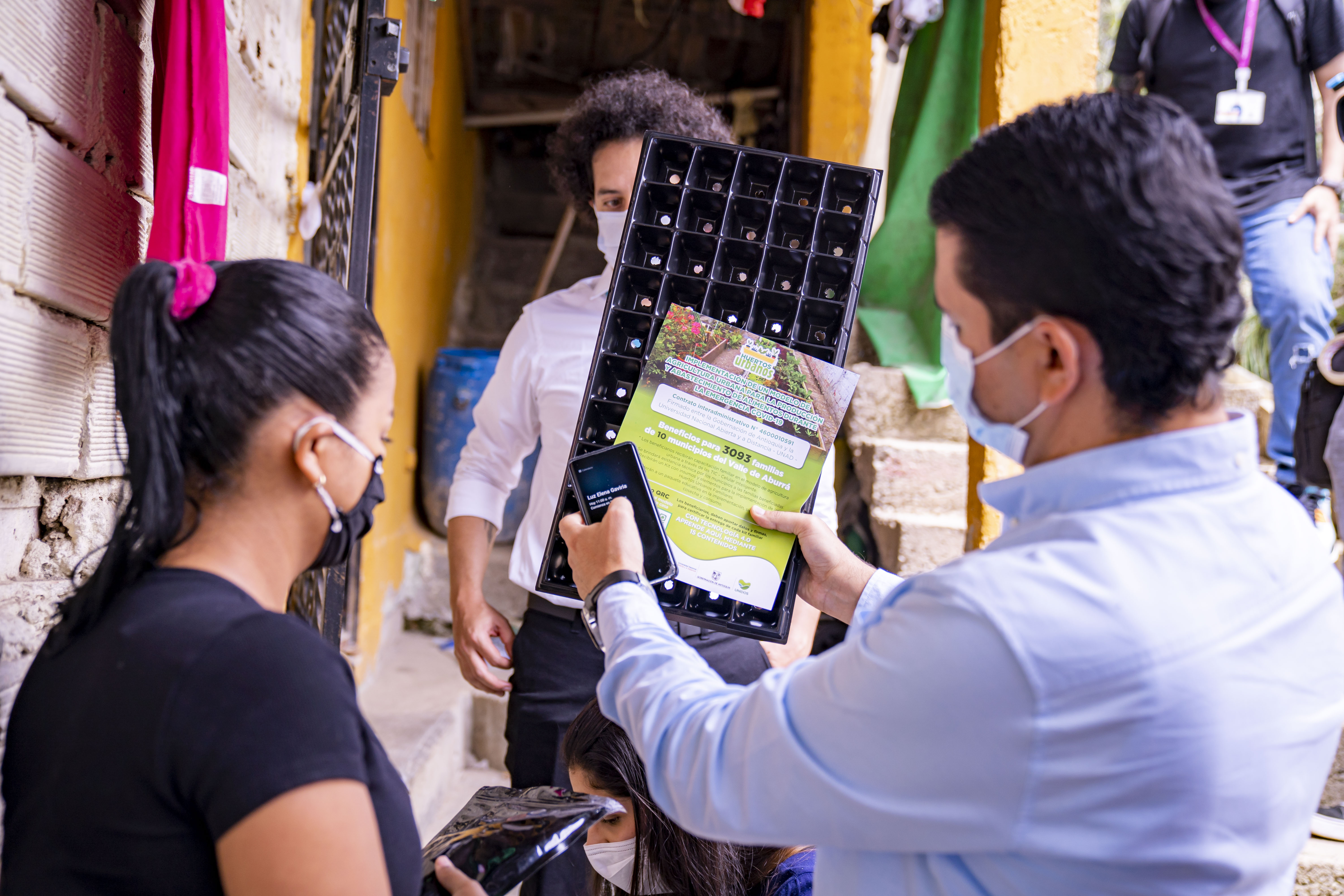 Con huertas urbanas Antioquia beneficia a miles de ciudadanos en seguridad alimentaria