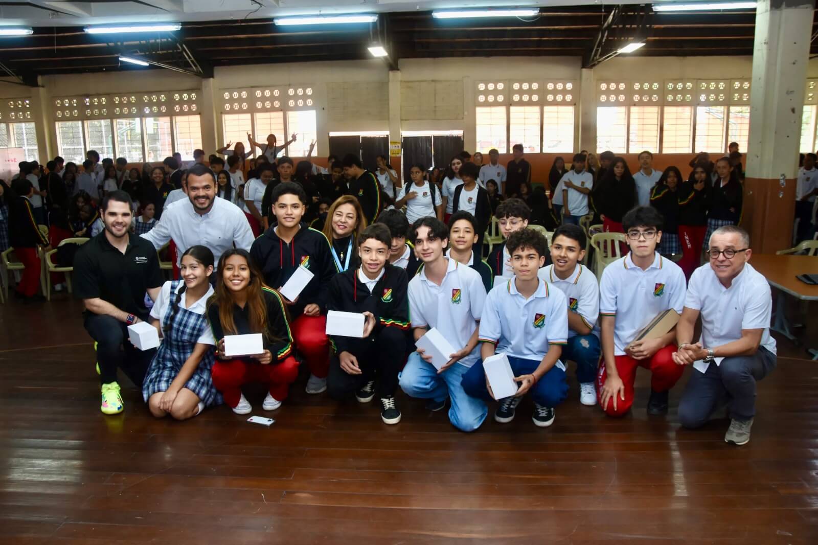 3.000 estudiantes a convertirse en especialistas en tecnologías de la información